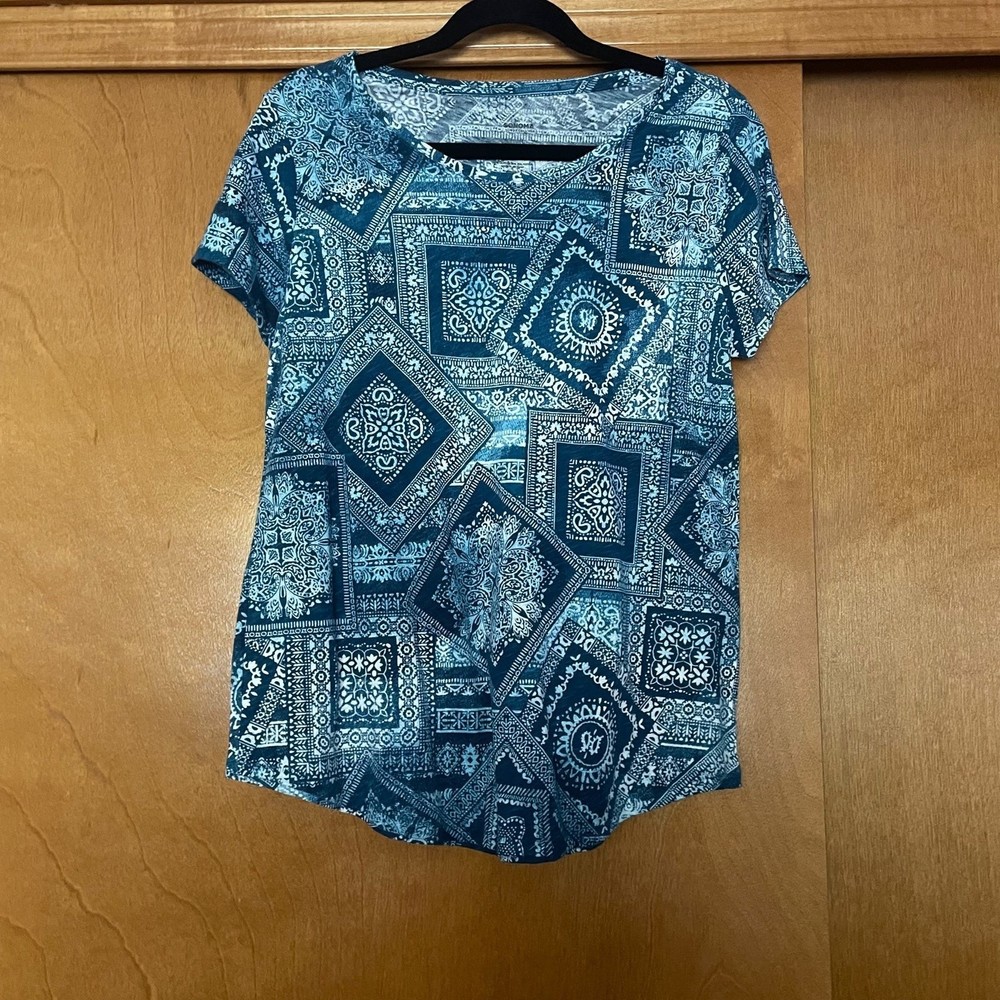 Sonoma the everyday tee patterned short sleeve t-shirt size medium